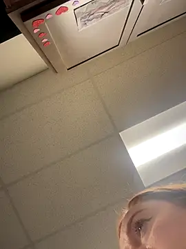 cinnatitties online show from October 23, 6:06 pm