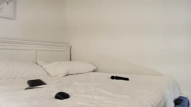 xxxvibesxo online show from February 10, 12:30 am