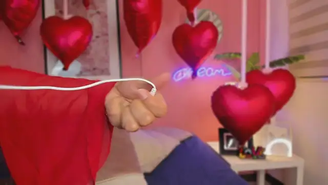 Snapshot of SoySaraa chatting on February 14, 6:21 am SoySaraa online show from February 14, 6:21 am