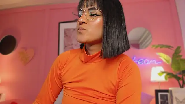 Snapshot of SoySaraa chatting on March 21, 8:19 am SoySaraa online show from March 21, 8:19 am