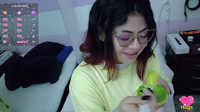 Catwhite  online show from November 6, 4:08 pm