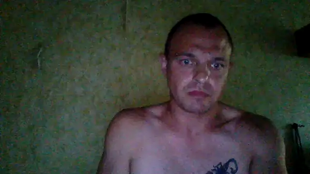 Snapshot of alex88988 chatting on June 18, 4:55 pm alex88988 online show from June 18, 4:55 pm