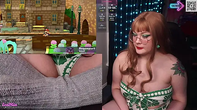 evamila online show from December 17, 1:11 am