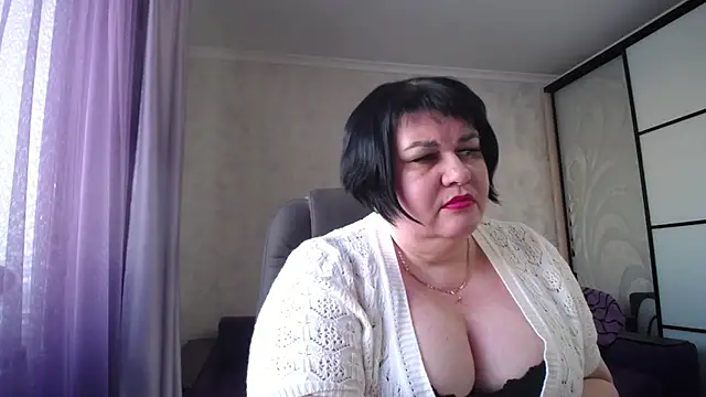 JuicyLady Di online show from February 27, 2:10 pm