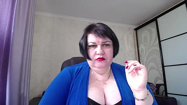 JuicyLady Di online show from November 1, 5:31 am