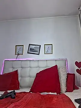 Ashley Beenson online show from December 19, 5:08 pm