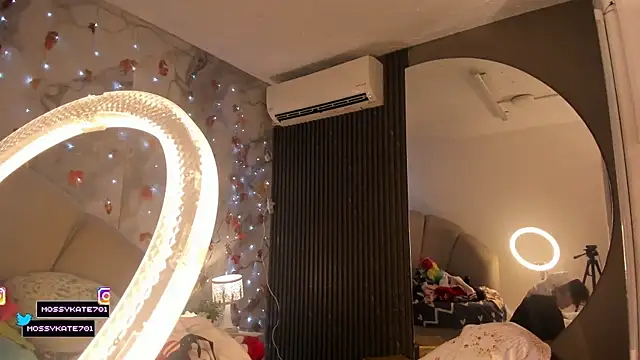 Katemoss70 online show from December 20, 12:34 pm