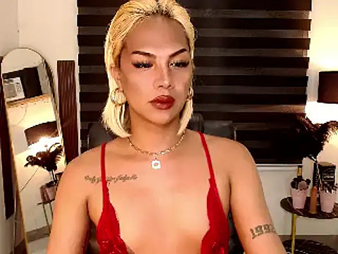Snapshot of SarahAmber chatting on December 4, 10:08 pm SarahAmber online show from December 4, 10:08 pm