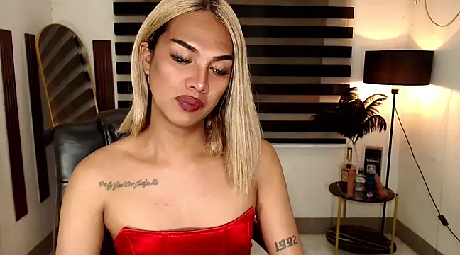 Snapshot of SarahAmber chatting on February 7, 9:48 pm SarahAmber online show from February 7, 9:48 pm