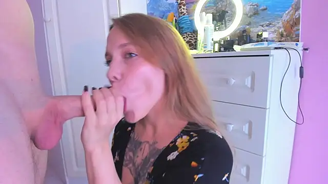 Snapshot of keyli_ink chatting on November 22, 8:46 am keyli ink online show from November 22, 8:46 am