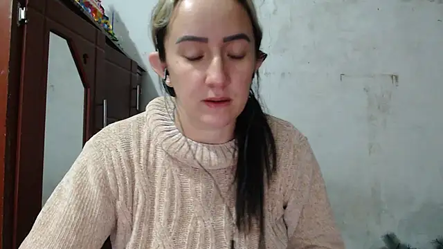 Snapshot of DeepAnal07 chatting on February 22, 11:09 am DeepAnal07 online show from February 22, 11:09 am