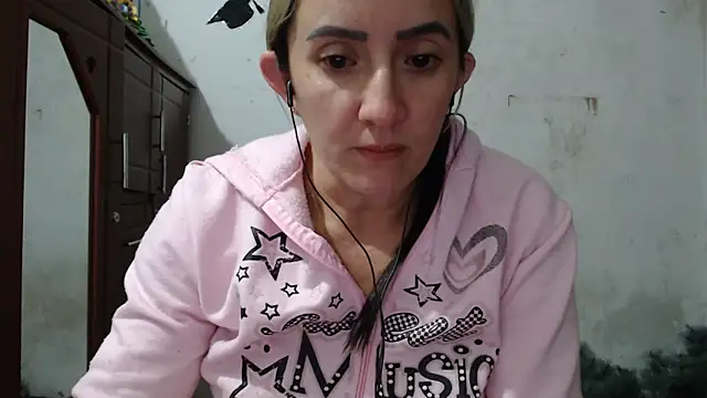 Snapshot of DeepAnal07 chatting on February 23, 3:37 am DeepAnal07 online show from February 23, 3:37 am