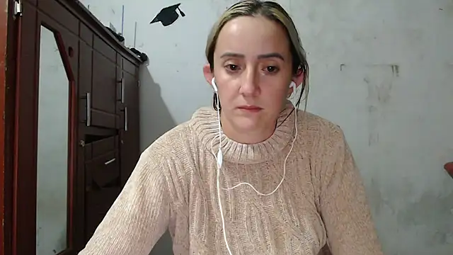 Snapshot of DeepAnal07 chatting on April 21, 4:41 am DeepAnal07 online show from April 21, 4:41 am