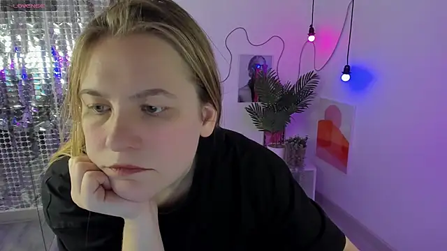 JadeSoft online show from December 15, 4:48 pm