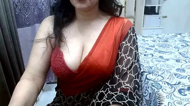 Snapshot of Lovelywife786 chatting on June 6, 5:34 am Lovelywife786 online show from June 6, 5:34 am