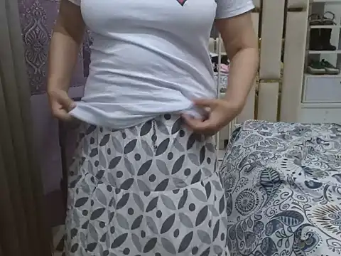 Lovelywife786 online show from June 21, 10:56 pm