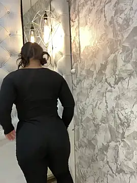EmilyQueen3x online show from January 6, 7:56 pm