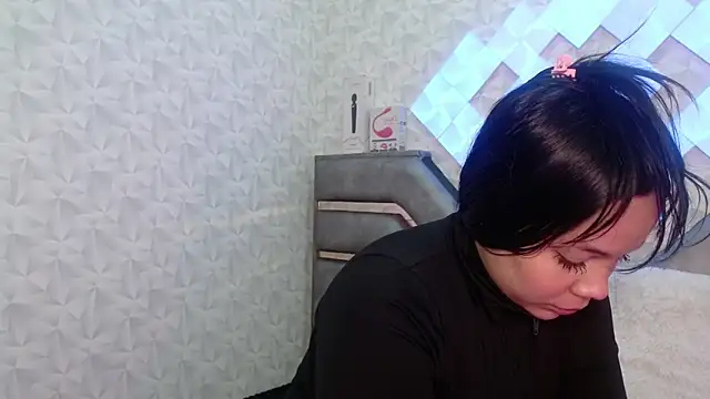 EmilyQueen3x online show from October 15, 1:22 pm