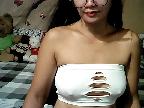 Mia Rein online show from May 29, 2:15 pm
