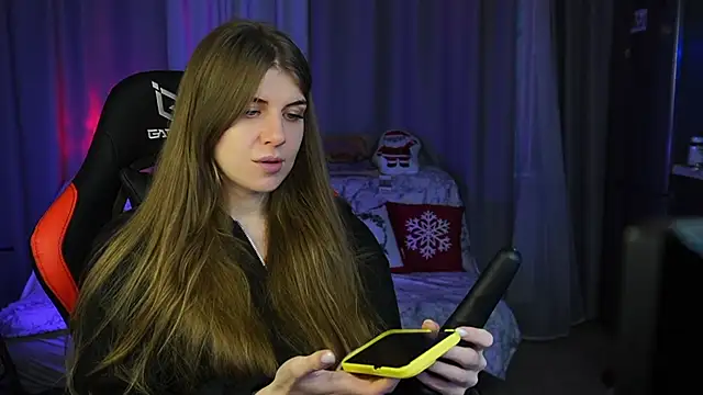 Just alice online show from December 27, 12:45 pm
