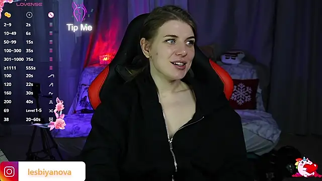 Just alice online show from December 31, 12:25 pm
