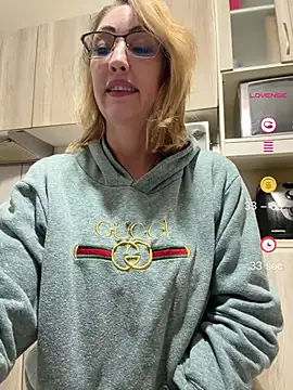 RAIRAsexy online show from June 11, 8:56 am