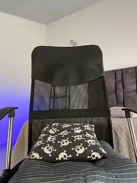 tommylongxx online show from February 17, 1:40 pm