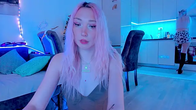 AlexRoseLiRed online show from December 20, 7:50 pm