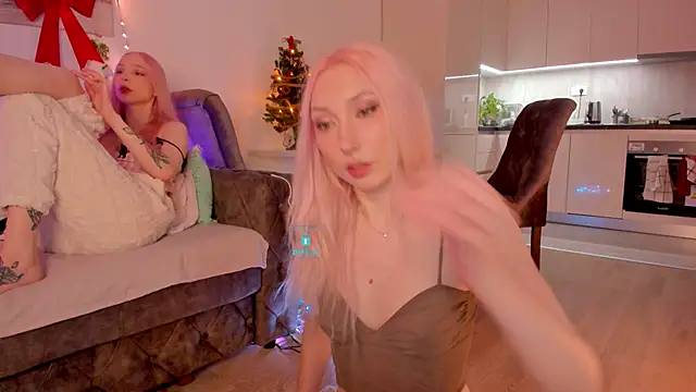 AlexRoseLiRed online show from December 31, 12:00 am