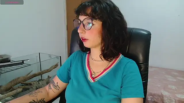 myamillor online show from September 11, 9:48 pm