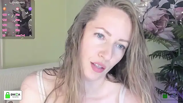 Snapshot of Queenymel chatting on May 21, 4:47 pm Queenymel online show from May 21, 4:47 pm