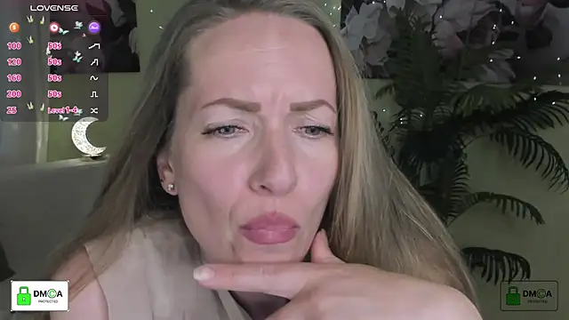 Queenymel online show from June 20, 4:32 pm