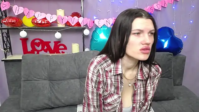 MilaLoona online show from February 13, 7:03 am