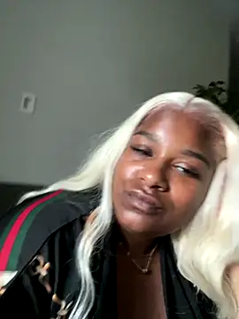 BigFineSelena online show from September 17, 11:06 pm