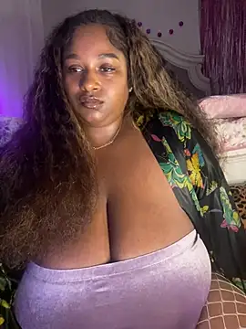 BigFineSelena online show from May 31, 9:27 am