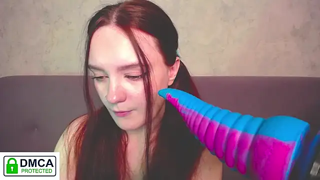 Snapshot of Alyssa___Scarlet chatting on November 25, 2:33 am Alyssa Scarlet online show from November 25, 2:33 am