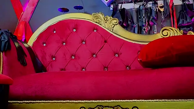 Snapshot of PerlaDivaio chatting on November 4, 2:16 pm PerlaDivaio online show from November 4, 2:16 pm