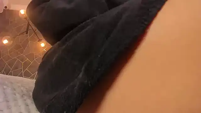 dayra angels online show from October 4, 8:07 pm