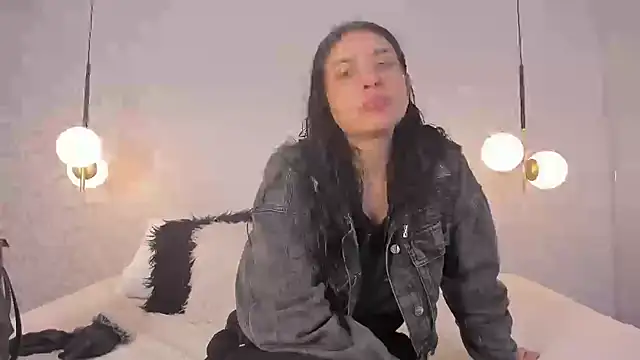 dayra angels online show from October 9, 9:13 pm