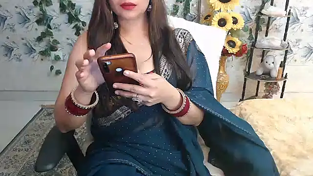 mahimagicdoll DESI online show from December 12, 2:11 pm