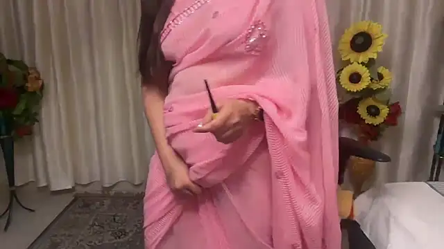 mahimagicdoll DESI online show from February 15, 10:00 am