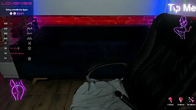 Snapshot of Kamilla_Hot chatting on March 17, 1:14 am Kamilla Hot online show from March 17, 1:14 am