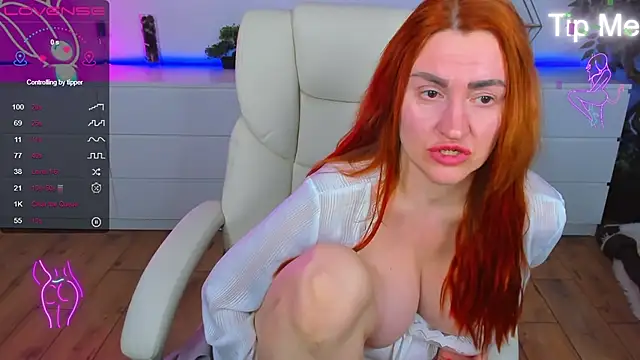 Snapshot of Kamilla_Hot chatting on November 27, 7:10 am Kamilla Hot online show from November 27, 7:10 am