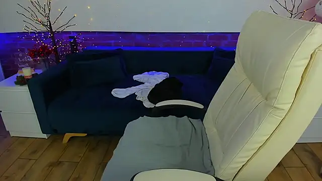 Kamilla Hot online show from December 23, 6:33 am