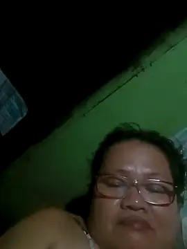 Snapshot of Chubbysweetmom chatting on March 5, 12:55 pm Chubbysweetmom online show from March 5, 12:55 pm