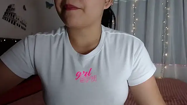 Hana    online show from December 4, 8:50 pm