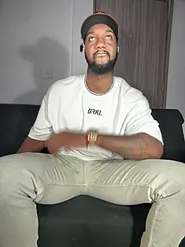 blackdrey18 online show from January 9, 4:10 pm