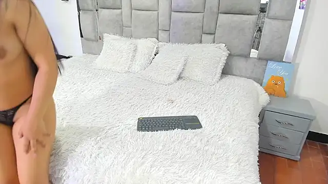 Candy And Andy  online show from February 19, 6:43 pm