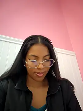 Snapshot of SheenaBrooke chatting on December 19, 9:38 pm SheenaBrooke online show from December 19, 9:38 pm