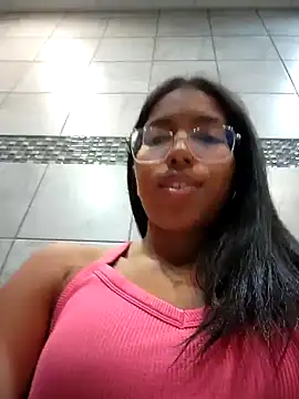 Snapshot of SheenaBrooke chatting on January 4, 1:52 am SheenaBrooke online show from January 4, 1:52 am